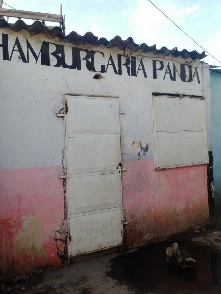 Cafe Hambúrguer, Loanda, photo
