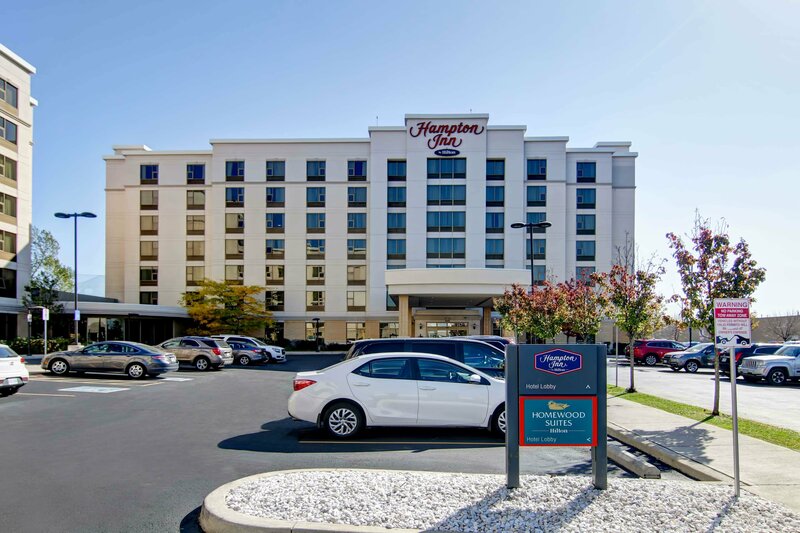 Гостиница Hampton Inn Toronto Airport Corporate Centre в Торонто