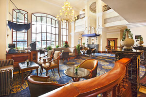 Гостиница Eros Hotel New Delhi, Nehru Place