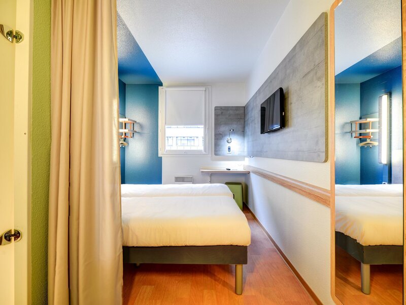 Гостиница Ibis budget Rueil Malmaison
