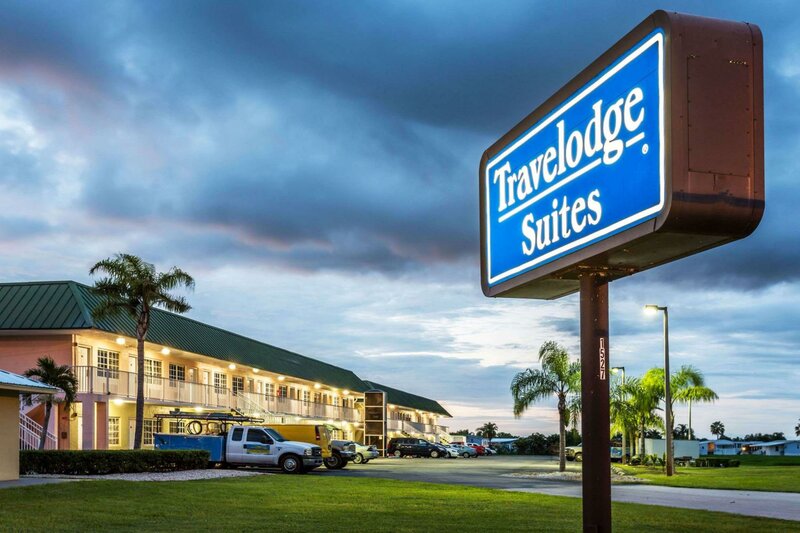 Гостиница Travelodge Suites by Wyndham Lake Okeechobee