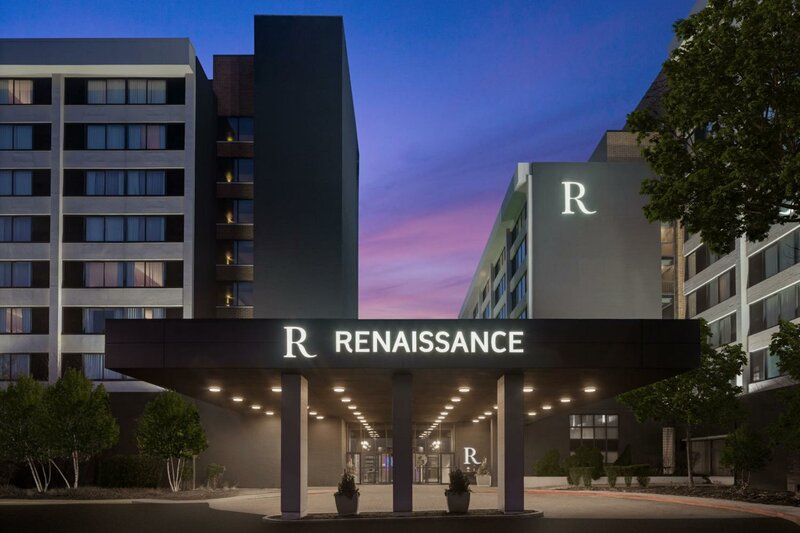 Гостиница Renaissance Chicago North Shore Hotel