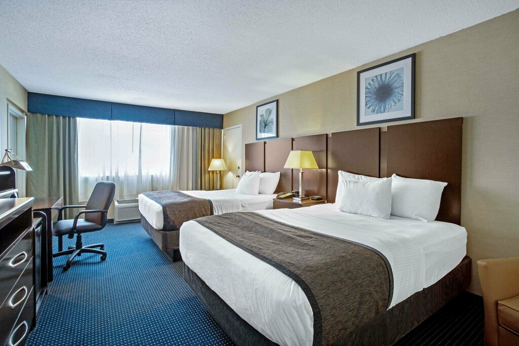 Hotel Hampton Inn Manchester Downtown, Manchester, photo