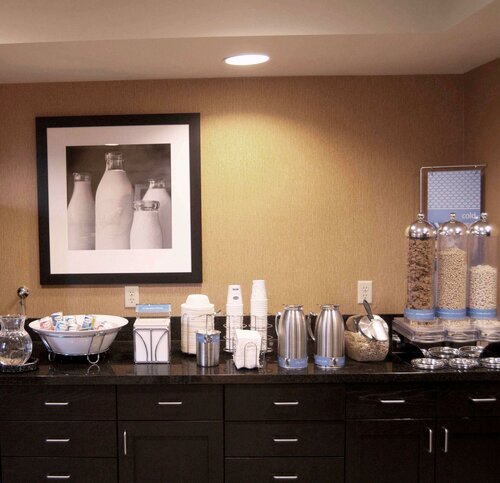 Гостиница Hampton Inn & Suites Spokane Valley в Спокан-Вэлли