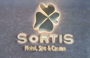 Гостиница Sortis Hotel, SPA & Casino, Autograph Collection