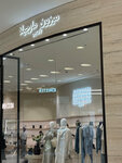 Maison Margiela (Dubai, Downtown Dubai, Dubai Mall), clothing store
