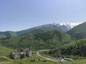 Санаторий Кармадон (Republic of Severnaya Ossetia-Alania, Prigorodnyy District, posyolok Karmadon), landmark, attraction