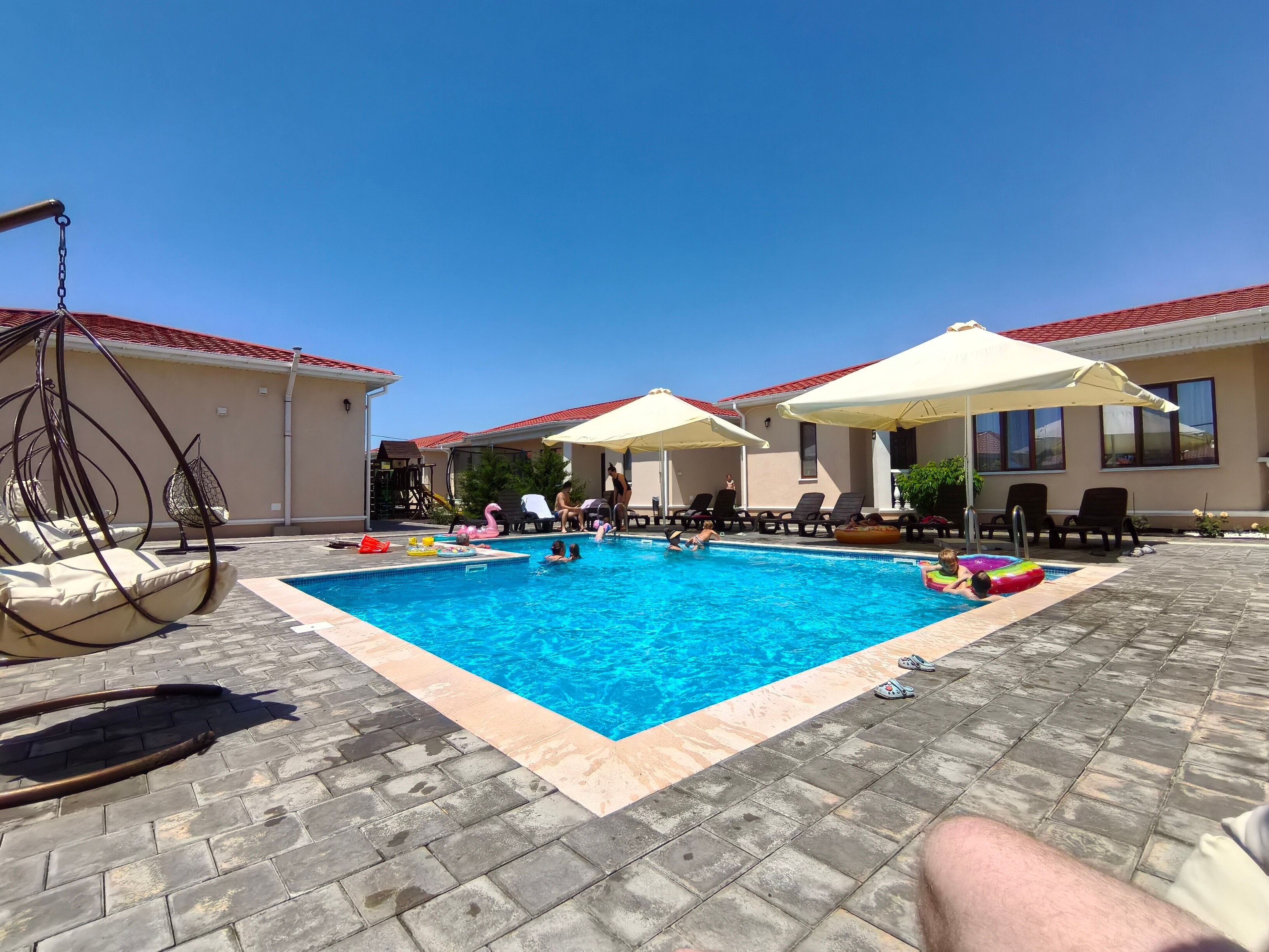 Фото Эмили Вилладж Витино