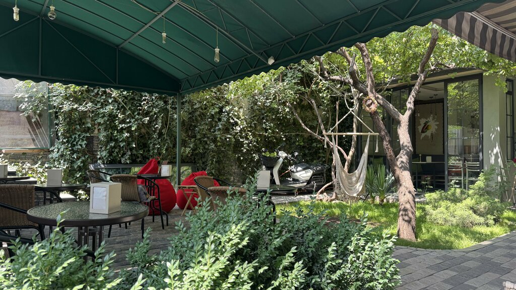 Cafe Ecospace by Rita Petrosyan, Yerevan, photo