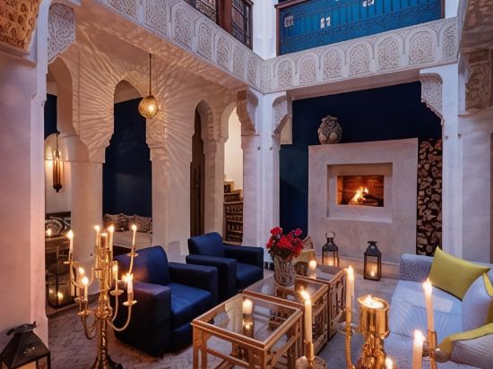 Фото Riad Les Yeux Bleus