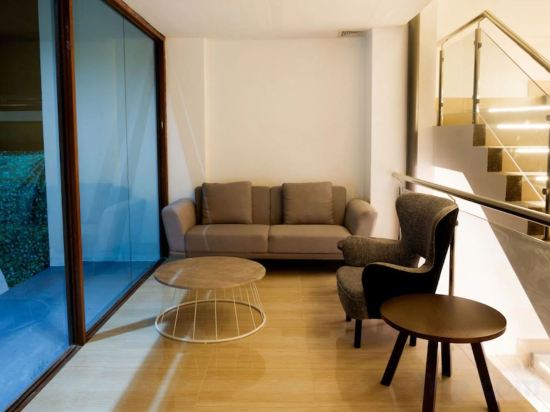 Фото Vivien's Hotel