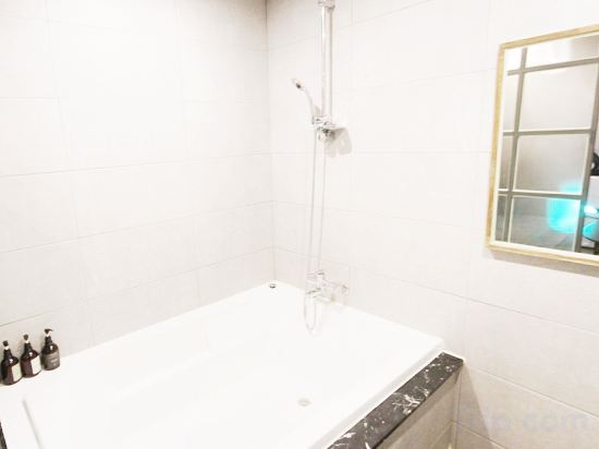 Фото Brown-dot Changwon Myeongseo Convention