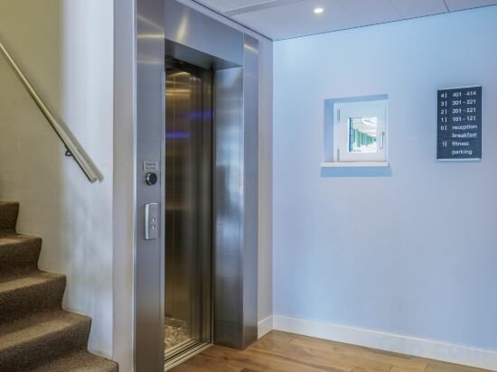 Фото Hampton by Hilton Amsterdam Centre East