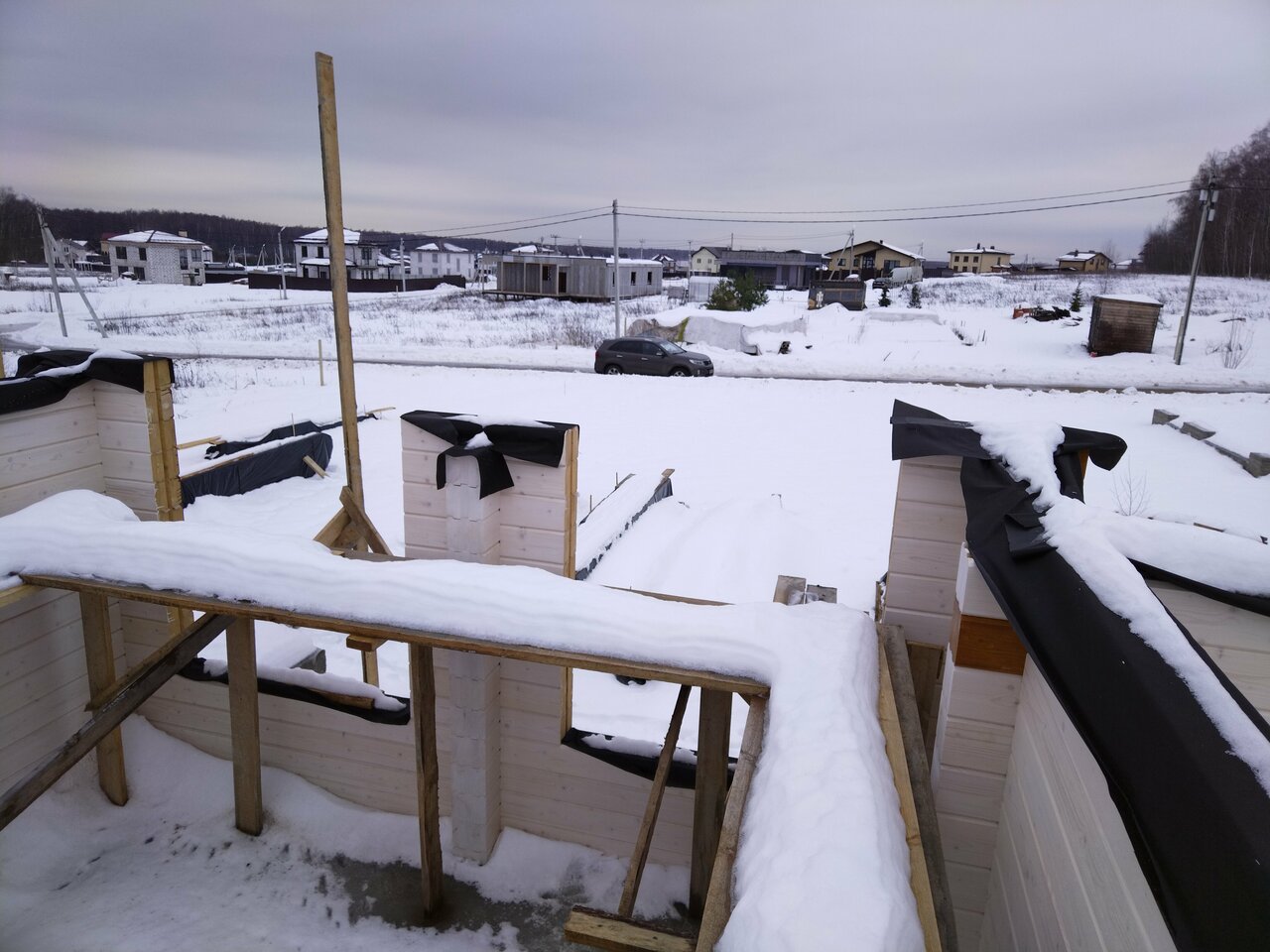 Пиломатериалы в штабелях