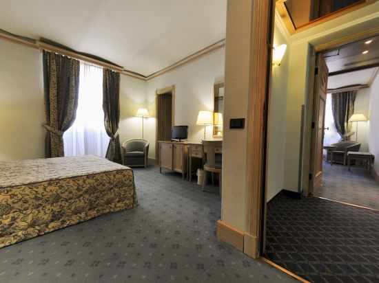 Фото Hotel de La Ville