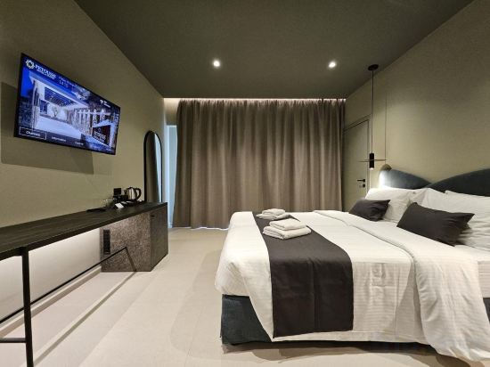 Фото Petousis Hotel & Suites