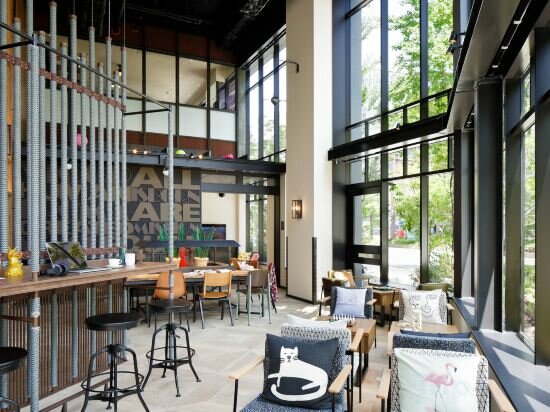 Фото Moxy Osaka Umeda