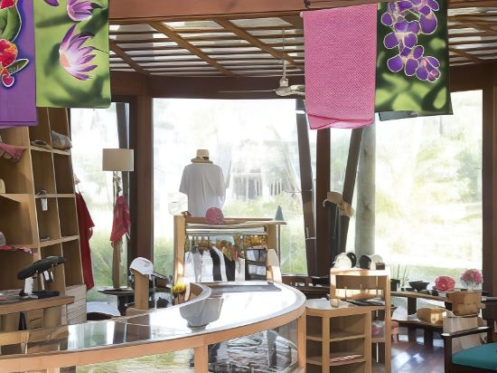 Фото Coconuts Beach Club Resort & SPA