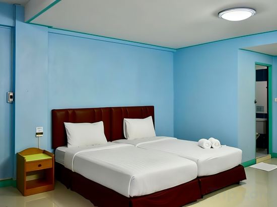 Фото Happyland Mansion