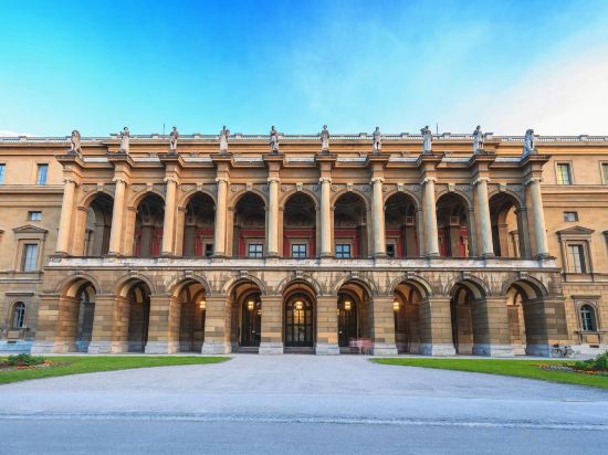 Фото отеля 2