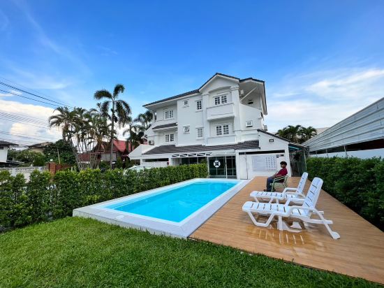 Фото Mini-me Hubs - Charm Suites in Old City