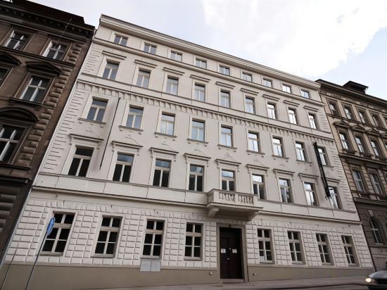 Фото Red and Blue Design Hotel Prague