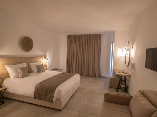 Фото Bohemian Gardens Hotel