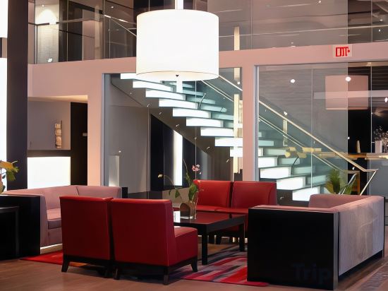 Фото Pantages Hotel Downtown Toronto