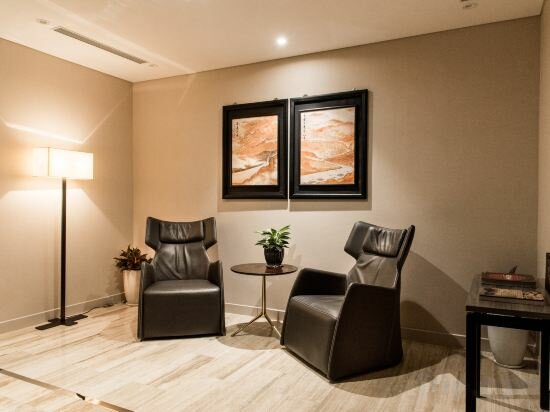 Фото Sherwood Suites