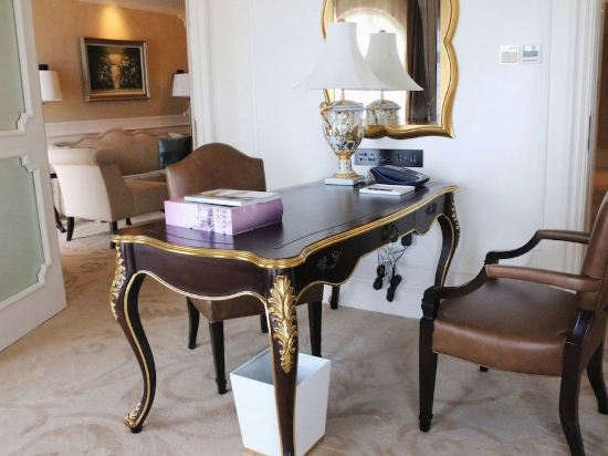 Фото The Castle Hotel a Luxury Collection Hotel Dalian