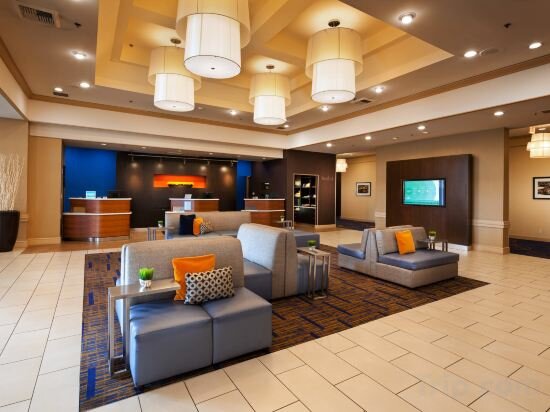 Фото Courtyard by Marriott Baldwin Park