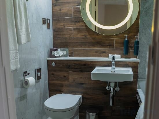 Фото DoubleTree by Hilton London - Docklands Riverside