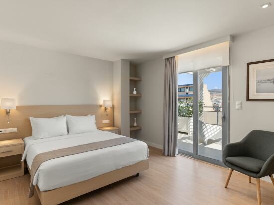 Фото Gallery Central Piraeus Port