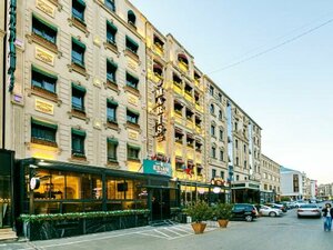 Гостиница Essam Deluxe Hotel в Баку