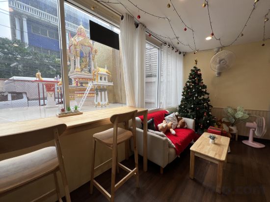 Фото Rest at Ratchada Hotel