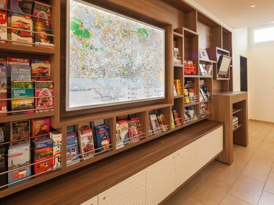 Фото Apartment-Hotel Hamburg Mitte