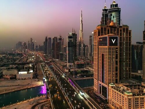 Внешний вид отеля V Hotel Dubai Curio Collection by Hilton в Торговом заливе, фото 4