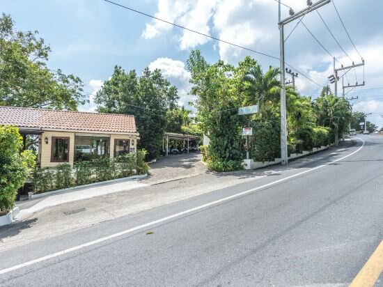 Фото On The Hill Karon Resort