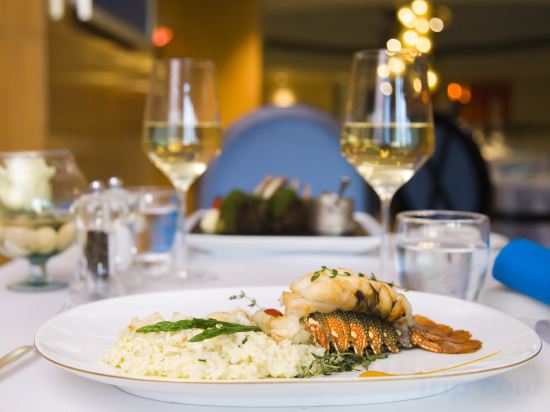 Фото Kempinski Nile Hotel Cairo