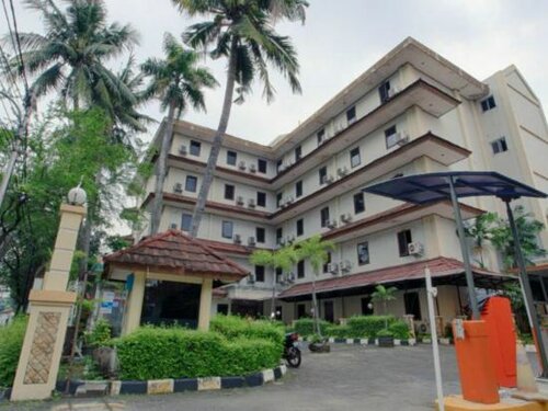 Puri Jaya Hotel