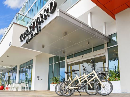 Фото Courtyard by Marriott Santa Monica