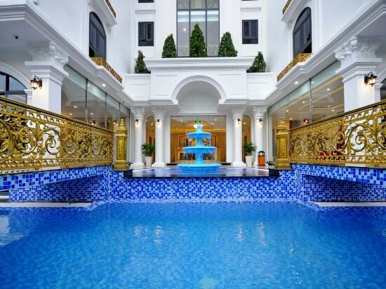 Фото Crown Nguyen Hoang Hotel