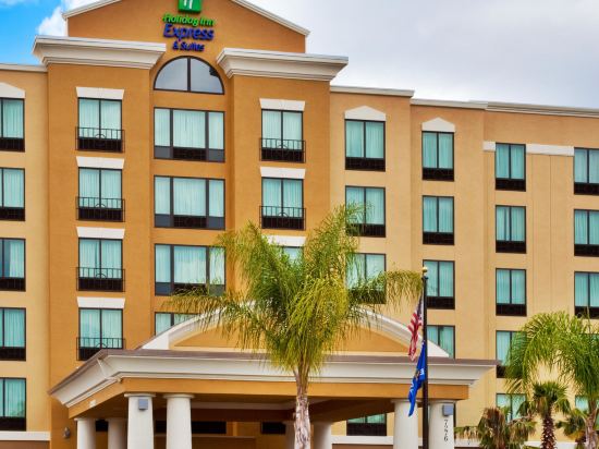 Фото Holiday Inn Express & Suites, International Drive, an Ihg Hotel