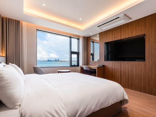 Фото Pohang Yeongildae N-beach