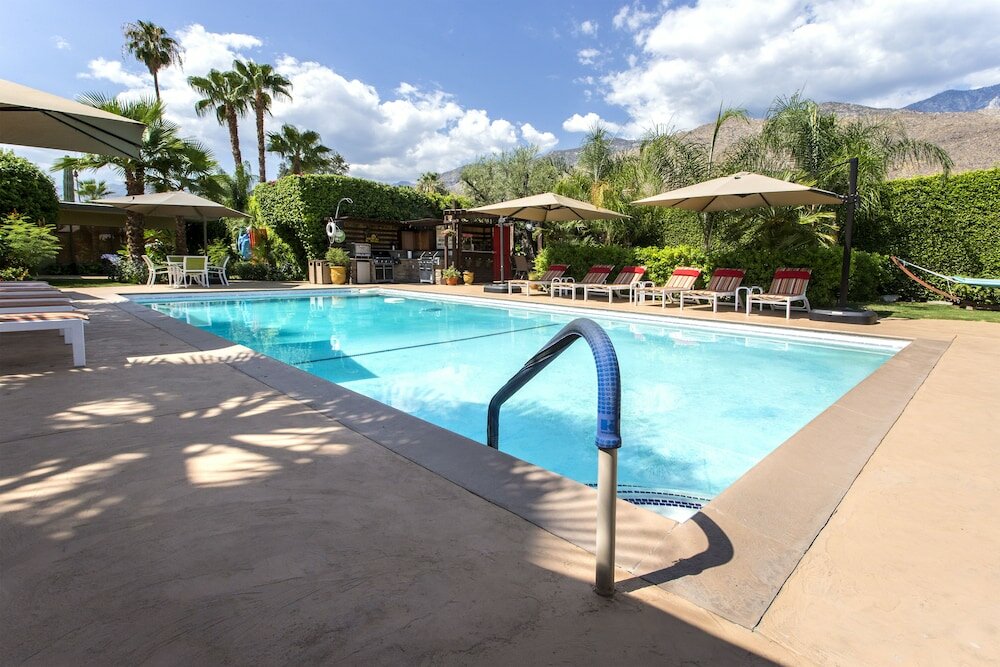 Фото Desert Riviera Hotel
