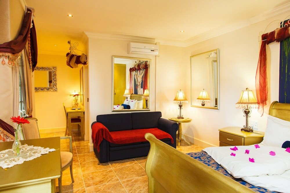 Фото The Angel’s Place Boutique Hotel