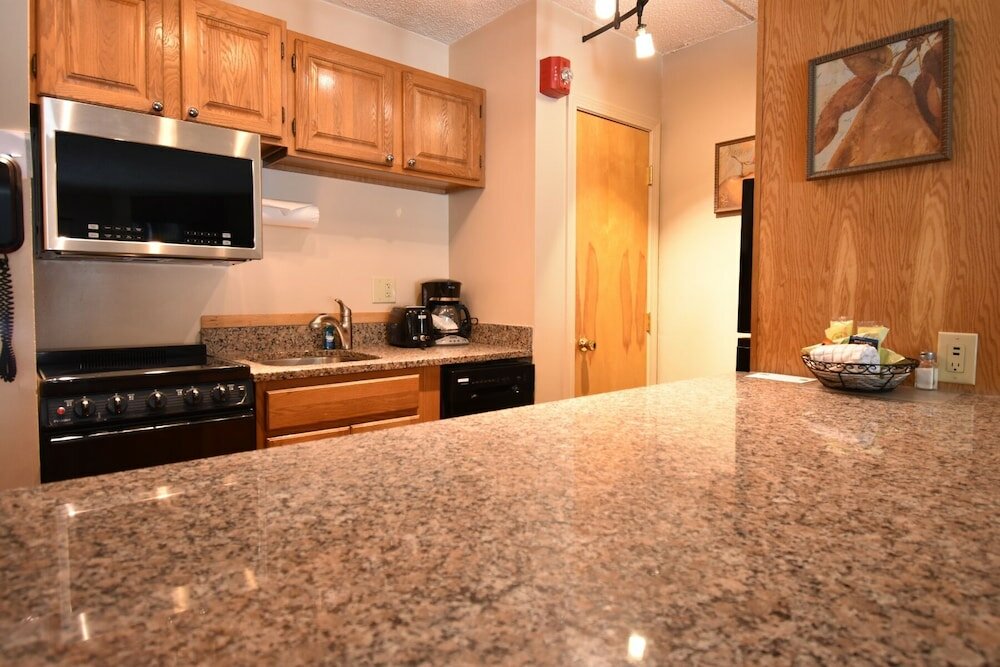 Фото Attitash Mountain Village