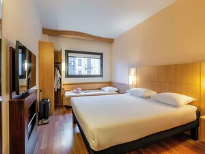 Ibis Bilbao Centro (Comunidad Autónoma del País Vasco, Bizkaia, Bilbao, Calle General Concha, 26), hotel