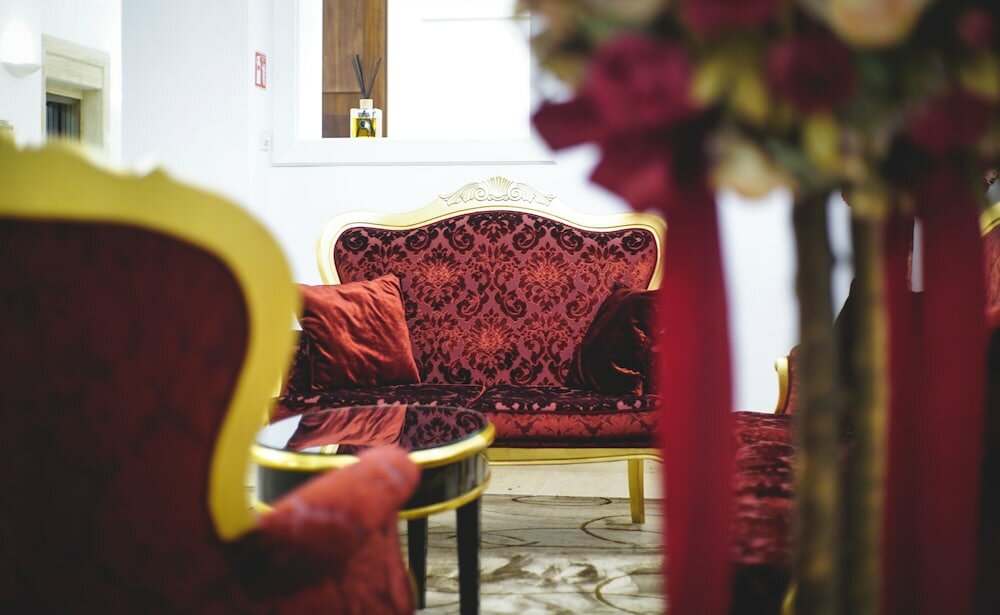 Фото Le Premier Boutique Hotel