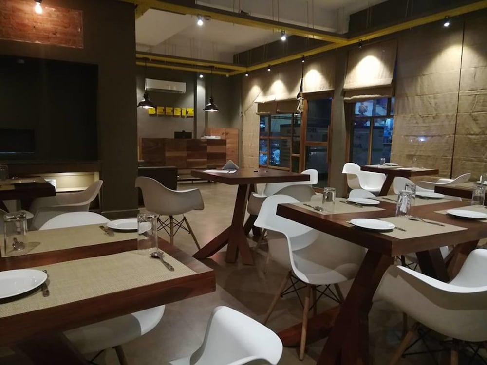 Фото Hotel Beebiz Guindy